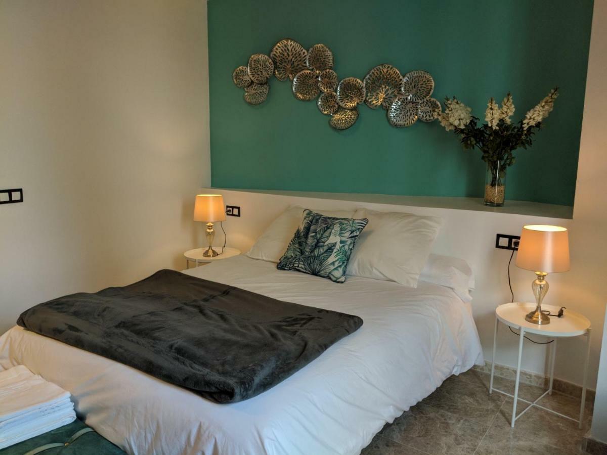 Apartamentos Arc Felix Saenz - 2 3 Малага Экстерьер фото